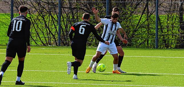 Bild 8: SG FC Wehr/Brennet holt ein 3:3 beim FC Wittlingen &ndash; und wir haben Bilder!