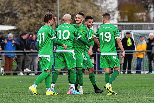 Bild 34: SV Herten feiert 8:2-Kantersieg gegen TuS Efringen-Kirchen &ndash; und wir haben Bilder!