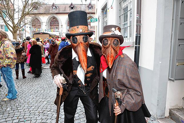 Bild 13: Bunt, bunter, Konstanzer Fasnacht: So fantasievoll geht es auf dem Münsterplatz zu