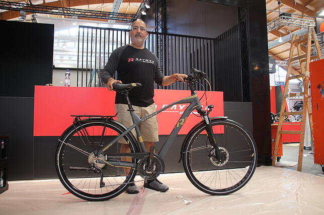 1099 Euro kostet das motorlose Trekkingbike Tourray 5.0 von Raymon.