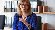 Die Rektorin der Universität Konstanz, Katharina Holzinger, freut sich auf das Wintersemester. Nach anderthalb Jahren finden Lehre und ...