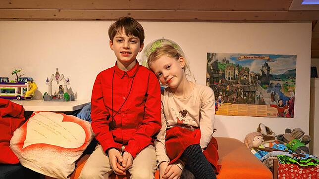Maxim und Julia Berner aus Stockach sind hochbegabt und daher in einigen Situationen schneller als Gleichaltrige. Anmerken lassen wollen ...