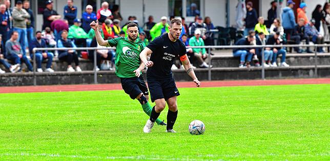 Bild 6: SV Herten setzt sich mit 4:2 bei der SG FC Wehr/Brennet durch &ndash; und wir haben Bilder!
