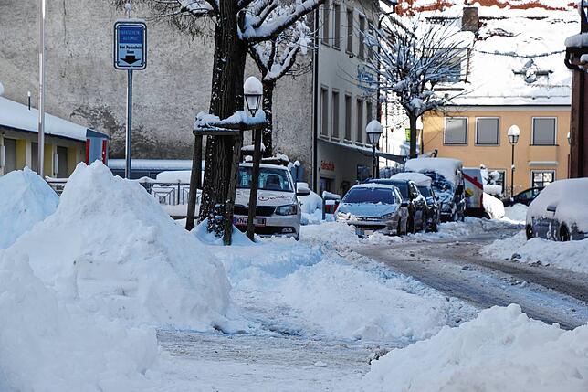 Bild 17: Und noch mehr Schnee! Die weißen Berge türmen sich in Stockach