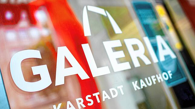 Für Galeria Karstadt Kaufhof wird die wirtschaftliche Lage immer bedrohlicher. Voraussichtlich werden weitere Filialen der ...