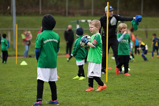 Bild 13: Wenn die jüngsten Kicker mit Begeisterung dabei sind: Die besten Bilder vom Turnier in Radolfzell!
