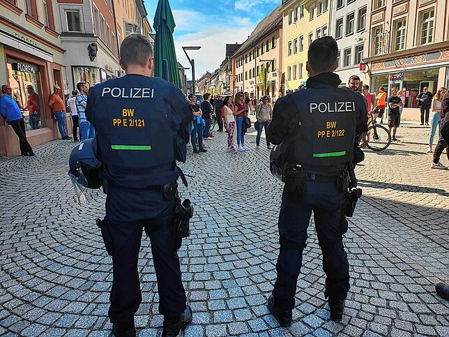 Bild 5: Liveticker zum Nachlesen: Zwei genehmigte und eine verbotene Kundgebung in Villingen &ndash; so lief der etwas andere Muttertag