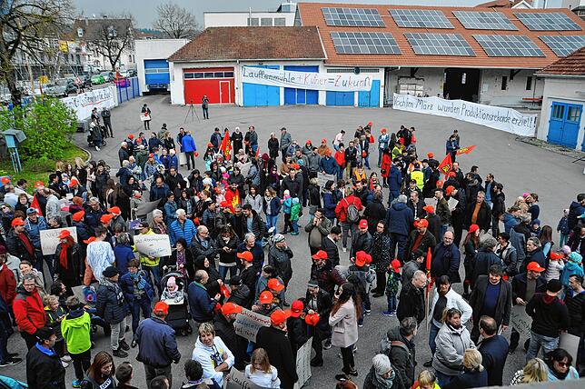 Am Samstag den 13.4.2019 fand auf dem Fabrikgelände der Firma Lauffenmühle in Lauchringen eine Kundgebung mit rund 800 Teilnehmern ...
