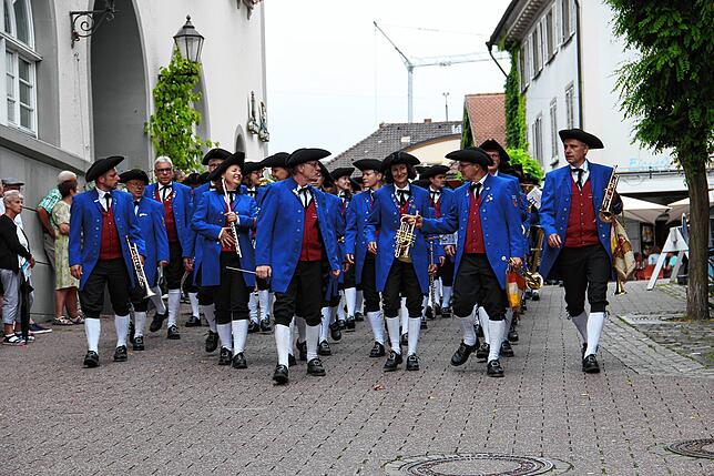 Bild 4: Hausherrenfest 2024: Hausherren-Prozession nach dem Hochamt