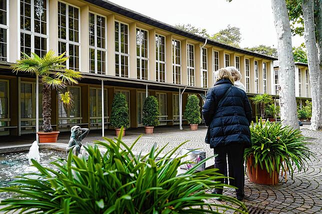 Eingebettet in die idyllische Tauberlandschaft, vereint die Stadt Bad Mergentheim eine lange Tradition der Heilkunst mit modernen Reha- ...