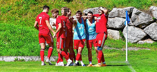 Bild 1: VfR Bad Bellingen müht sich zu einem 3:1 beim SV Buch &ndash; und wir haben Bilder!