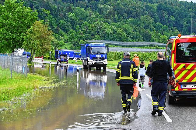 Bild 1: Bilder: Hochwasser-Großeinsatz Kläranlage Stockacher Aach