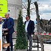 &bdquo;Ein Hingucker und Hotspot&ldquo;: Staatssekretär Arne Braun würdigte in seinem Grußwort die Verdienste des Pfahlbaumuseums. Im ...
