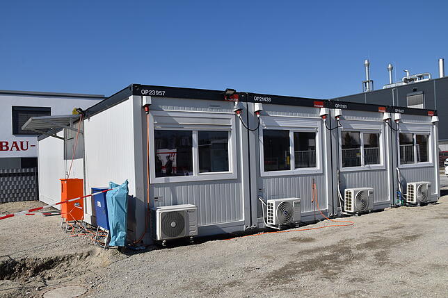 Noch ist die Rettungswache der Johanniter in Steißlingen in Containerbauweise errichtet. Doch in 18 Monaten könnte ein reales Gebäude ...