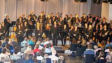 Unter Leitung von Musikdirektor Ralf Ochs präsentieren die Stadtkapelle (Foto) und Jugendkapelle beim Osterkonzert im Kursaal ein ...