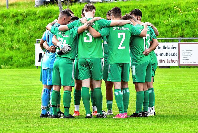 Bild 3: FC Wehr gewinnt 4:2 beim SV Waldhaus – und wir haben Fotos!