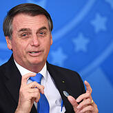 BRAZIL-POLITICS-BOLSONARO Politiker wie Brasiliens Präsident Jair Bolsonaro agieren gegen das Interesse der Weltgemeinschaft. Er verschweigt, dass die ungehemmte ...