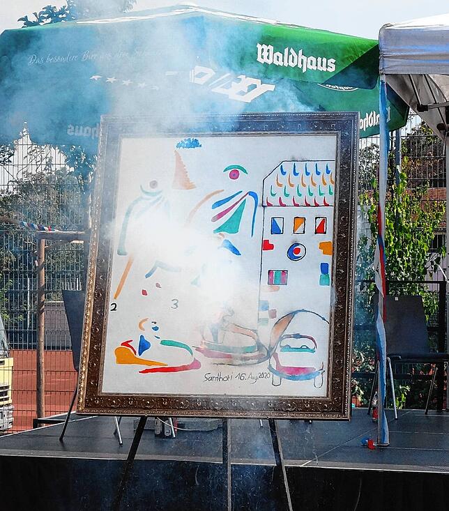 Die Wandlung: Zur Fertigstellung des Bilds von Thomas Santhori frisst sich eine Flamme an einer Lunte entlang durch das Werk.
