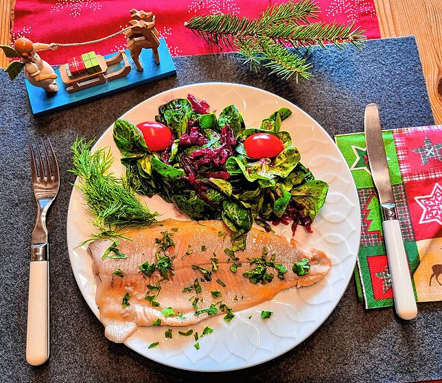 Marinierter Saibling mit Feldsalat und Roter Bete von Dieter Wacker.