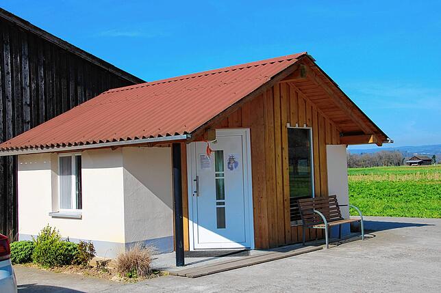Das kleine Eierhäusle der Familie Teufel steht auf dem Studhof bei Dangstetten.