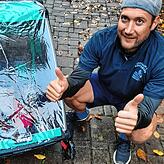 Matthias Eschbach ist zusammen mit seiner kleinen Tochter im Kinderwagen gejoggt.