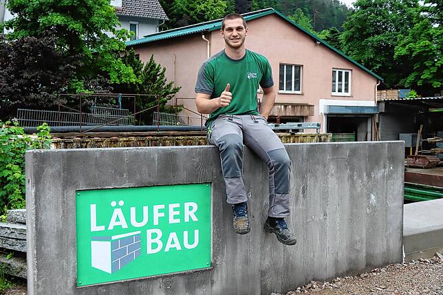 Bei Läufer Bau ist Florian Gmeiner seit seinem ersten Arbeitstag beschäftigt. Zuvor absolvierte er hier drei Praktika.