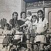 Lore Voith mit ihren sechs Töchtern im Jahr 1943. Etwa zehn Jahre zuvor übernahm die Familie das Hofgut Rengolshausen.