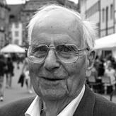 „Die Naturwissenschaft hat der Menschheit viel gebracht“, sagte Klaus Dransfeld. „Aber auch die Atombombe.“ Das wecke in ihm Ängste, „da ...