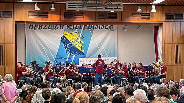 Das Revival-Konzert des Musikvereins Grießen war ein großer Erfolg. An die 250 Besucher genossen das kurzweilige Frühschoppenkonzert. ...