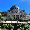 In St. Blasien spielt bald nicht nur der Dom eine Rolle. Hier wird im Juli für eine Serie gedreht. Dafür werden noch Komparsen gesucht.
