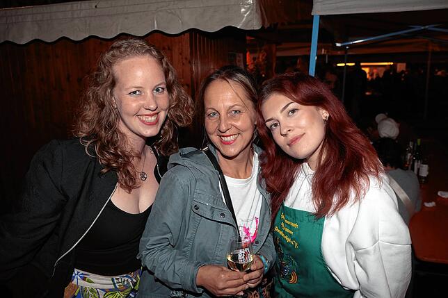 Bild 29: Endlich Wochenende! Das feiern die Besucher beim Konstanzer Weinfest 2025
