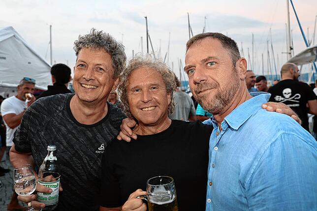 Bild 17: Party direkt am Bodensee: Beim Staader Hafenfest 2025 treffen sich die Konstanzer