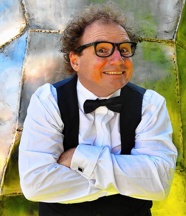 Comedy mit Karl-Heinz Dünnbier am Samstag, 24. Mai, 20 Uhr, Schlosskeller der Museumsgesellschaft, Meßkirch.