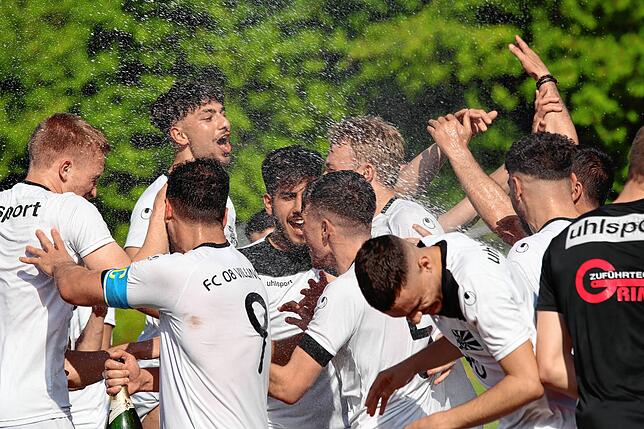 Bild 1: Enttäuschte Radolfzeller, jubelnde Villinger: Die besten Bilder vom Showdown in der Verbandsliga