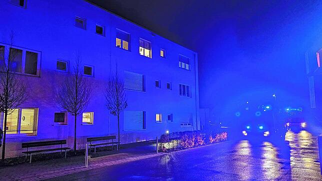 Ein brennender Adventskranz hat in einem Gebäude der Liebenau Stiftung einen Feuerwehreinsatz nach sich gezogen.