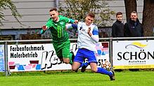 Hart umkämpft war das Derby zwischen dem FC Steißlingen (grüne Trikots) und dem SV Orsingen-Nenzingen.