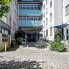Nur noch die Pflanzen wachsen und gedeihen rund um das ehemalige Radolfzeller Krankenhaus. Seit zwei Jahren herrscht hier Stillstand. ...