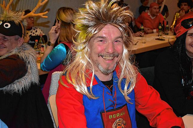 Bild 15: Fröhliche Stimmung beim Bunten Abend in Berau