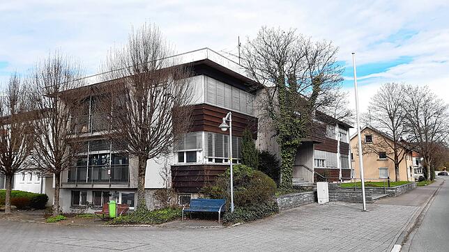 Das alte Rathaus in Neufrach wird derzeit vom Bodenseekreis als Gemeinschaftsunterkunft für Geflüchtete genutzt. Bürgermeister Manfred ...