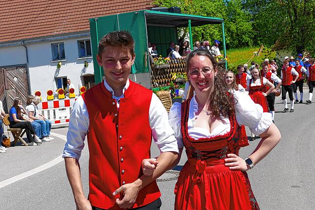 Bild 20: Scheunenfest 2025: Jubiläumsumzug und mitreißende Open Air Musik in Hüfingen-Sumpfohren