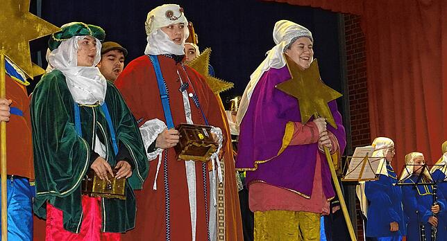 Die Sternsinger aus Laiz brachten gleich zu Beginn ihre Botschaft, die von Hoffnung geprägt ist. Hoffnung bei den Bauern ist aber ...