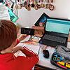 Ein Schüler im heimischen Homeschooling: Seit fast einem Jahr werden Schüler nun zu Hause virtuell unterrichtet.