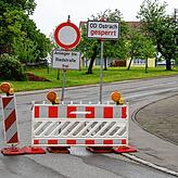 Die Umleitung ist außerörtlich weiträumig ausgeschildert. Fotos: Siegfried Volk