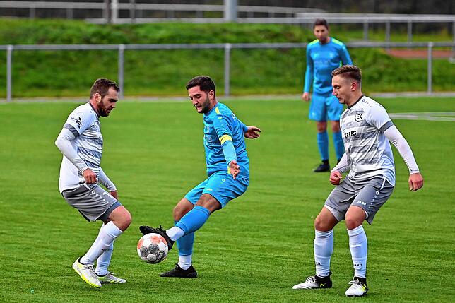 Bild 12: SV Buch holt sich noch ein 3:3 beim TuS Efringen-Kirchen &ndash; und wir haben Bilder!