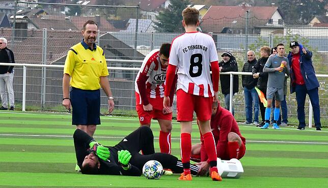Bild 35: SV Jestetten besiegt den FC Tiengen 08 auf dem Kunstrasen in Erzingen mit 2:0 &ndash; und wir haben Bilder!