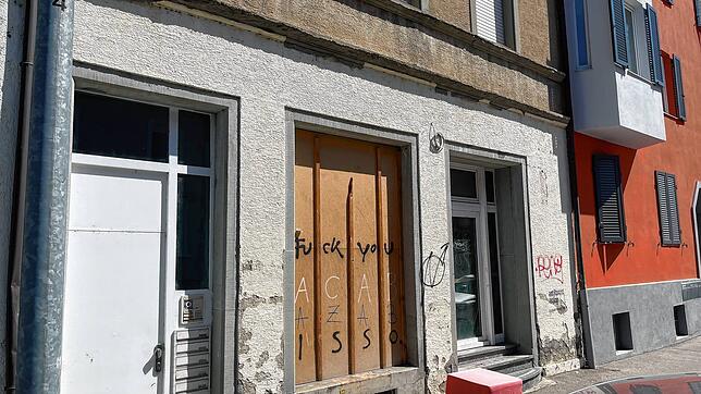 Die Türen des Gebäudes in der Markgrafenstraße 10 sind weiterhin verriegelt. Dass hier Leben einkehren wird, bleibt zumindest in naher ...