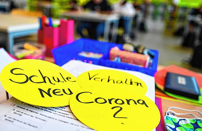 Auch in den Schulen nimmt das Infektionsgeschehen zu. So ist die Grundschule Strittmatt komplett geschlossen. Corona-Infektionsfälle gab ...