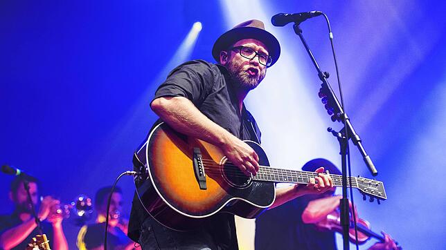 Mit Gitarre und Hut: Der deutsche Musiker und Songwriter Gregor Meyle wird zum Festival-Auftakt am Freitagabend in Radolfzell erwartet.