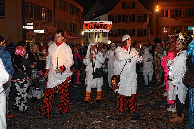 Bild 23: Ganz in Weiß: Im Nachthemd durch die Gassen von Konstanz: Das gibt es nur beim Hemdglonkerumzug