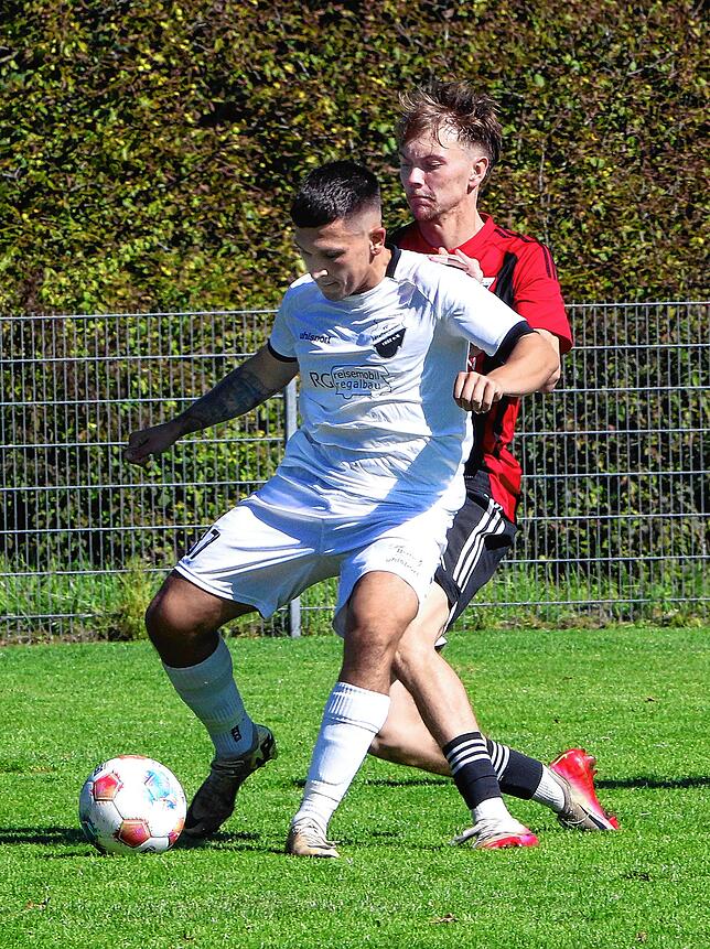 Bild 24: FC Überlingen unterliegt FC Pfaffenweiler mit 0:2. Wir waren mit der Kamera dabei!